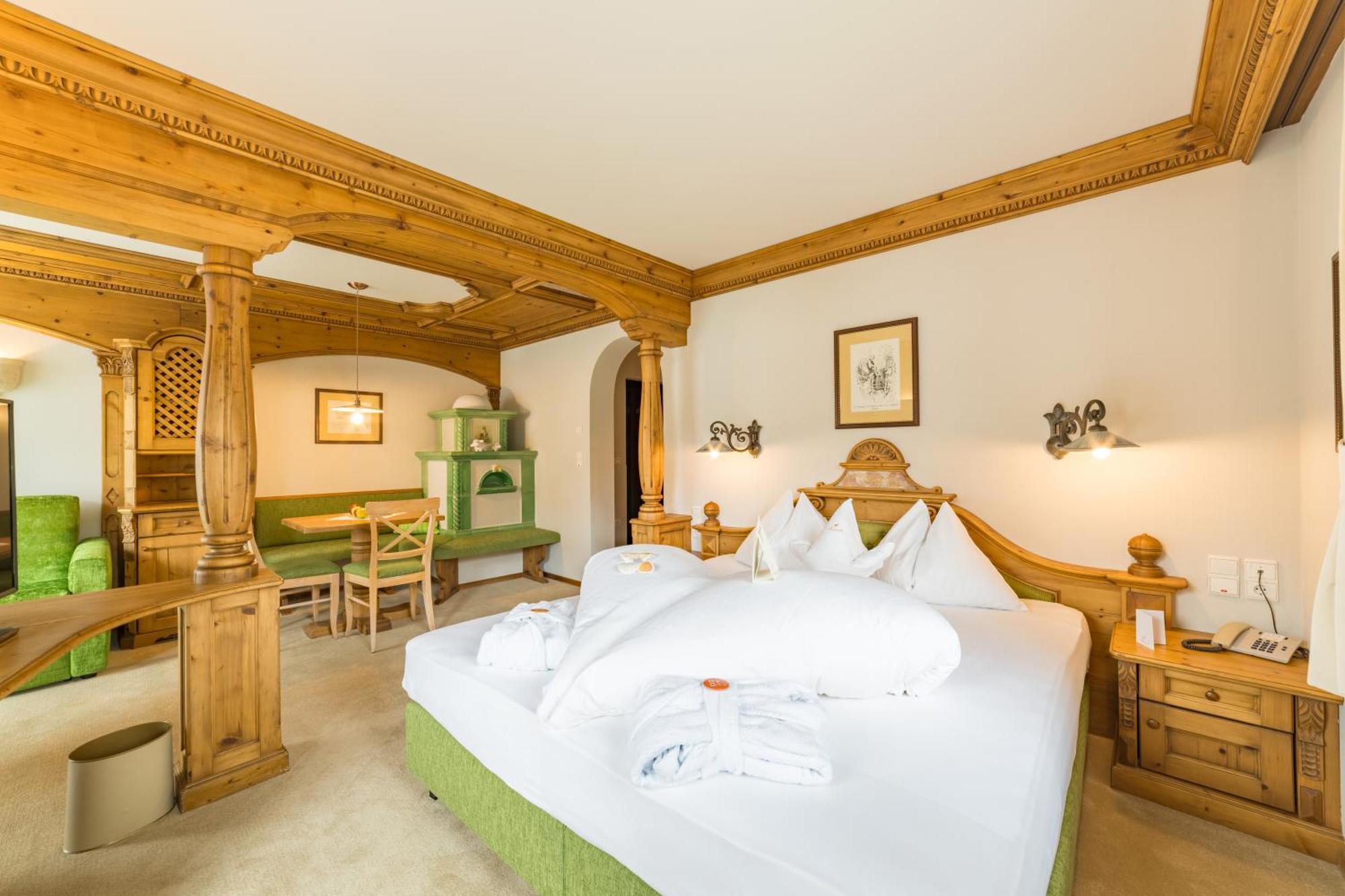 Mirabell Dolomites Hotel - Luxury Ayurveda & Spa Olang Exterior photo